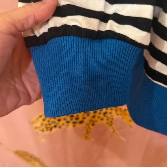 Oversized Striped Crewneck - Picture 5 of 7